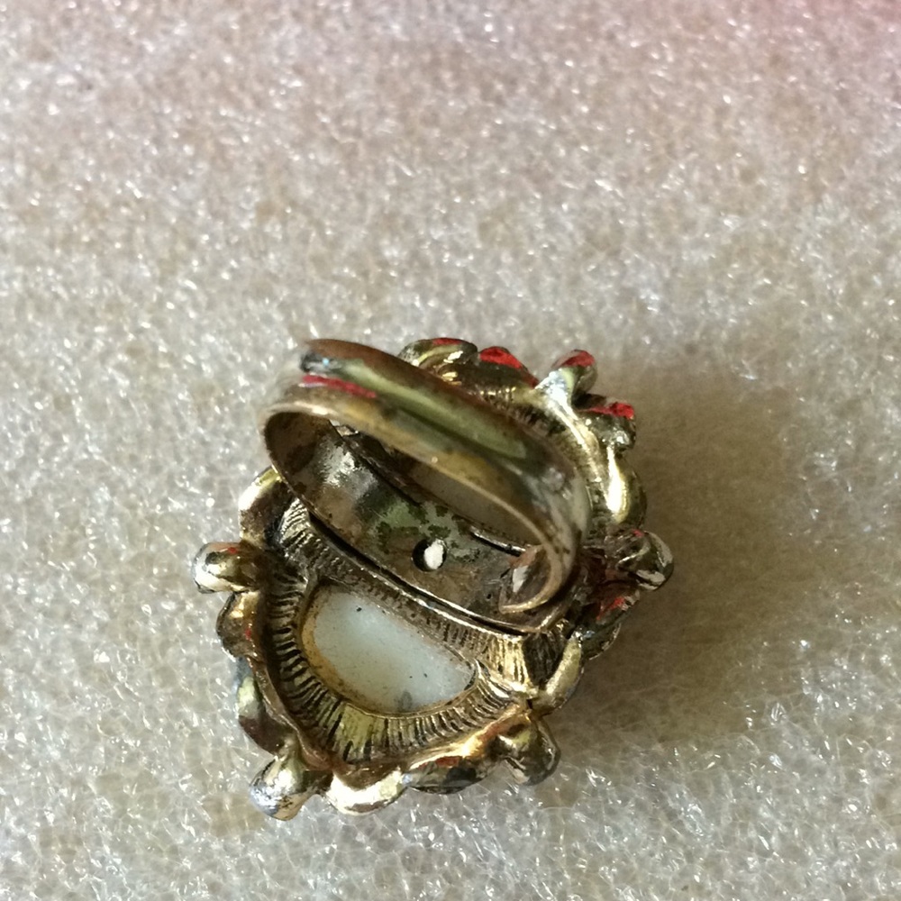 Antique porcelain flower paint ring - Picture 3 of 7